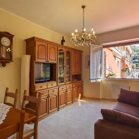 1 Bedroom Stunning In Apartment