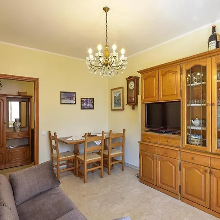 1 Bedroom Stunning In