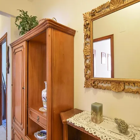 1 Bedroom Stunning In アパート *